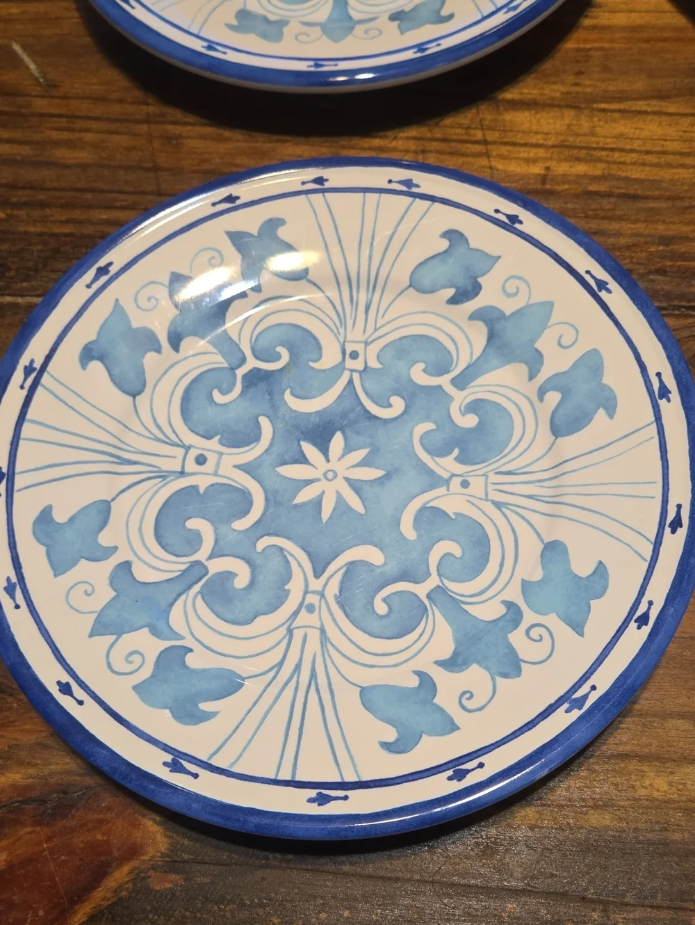 Williama-Sonoma Set of 4 Blue and White Melamine Salad Plates 8.75 Inches